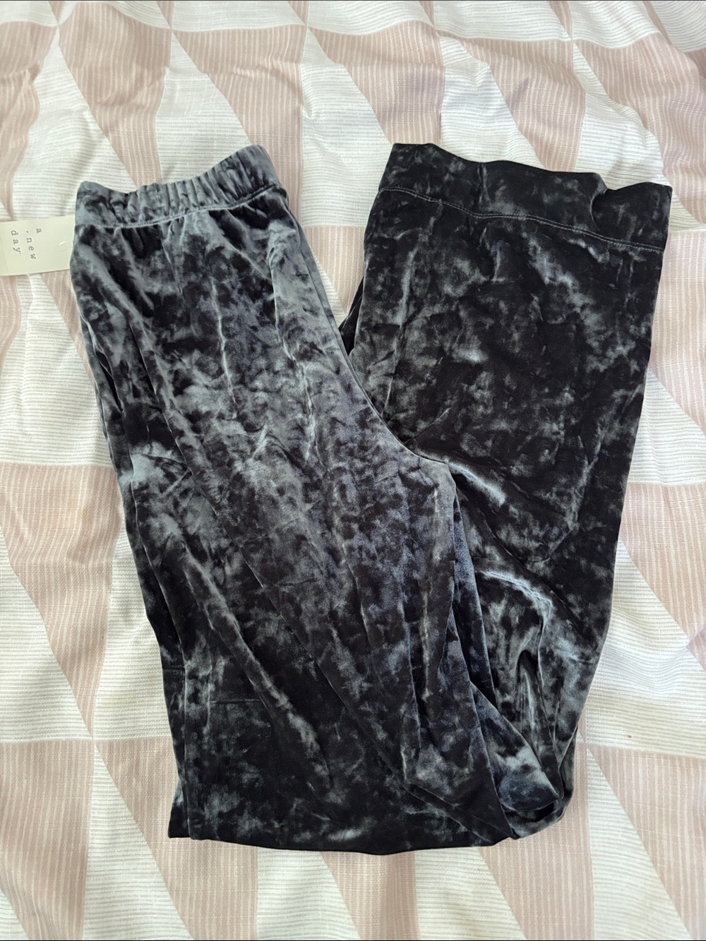 a new day Crushed Velvet Elastic Waist Skirt in Charcoal Gray